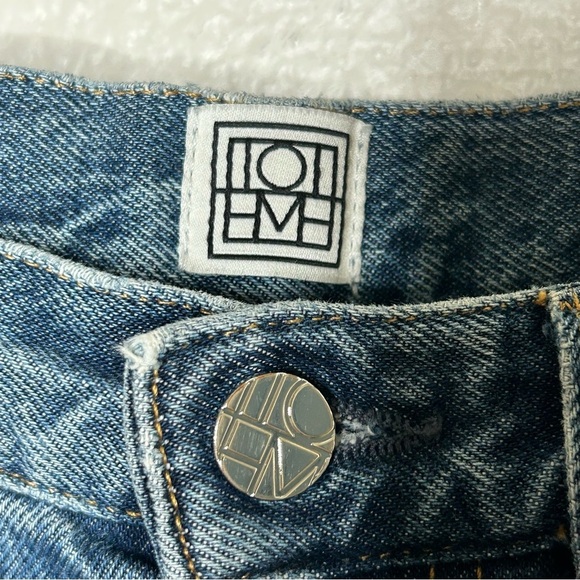 Toteme Classic Cut Denim jeans in Vintage Wash 27/32 - Picture 10 of 16